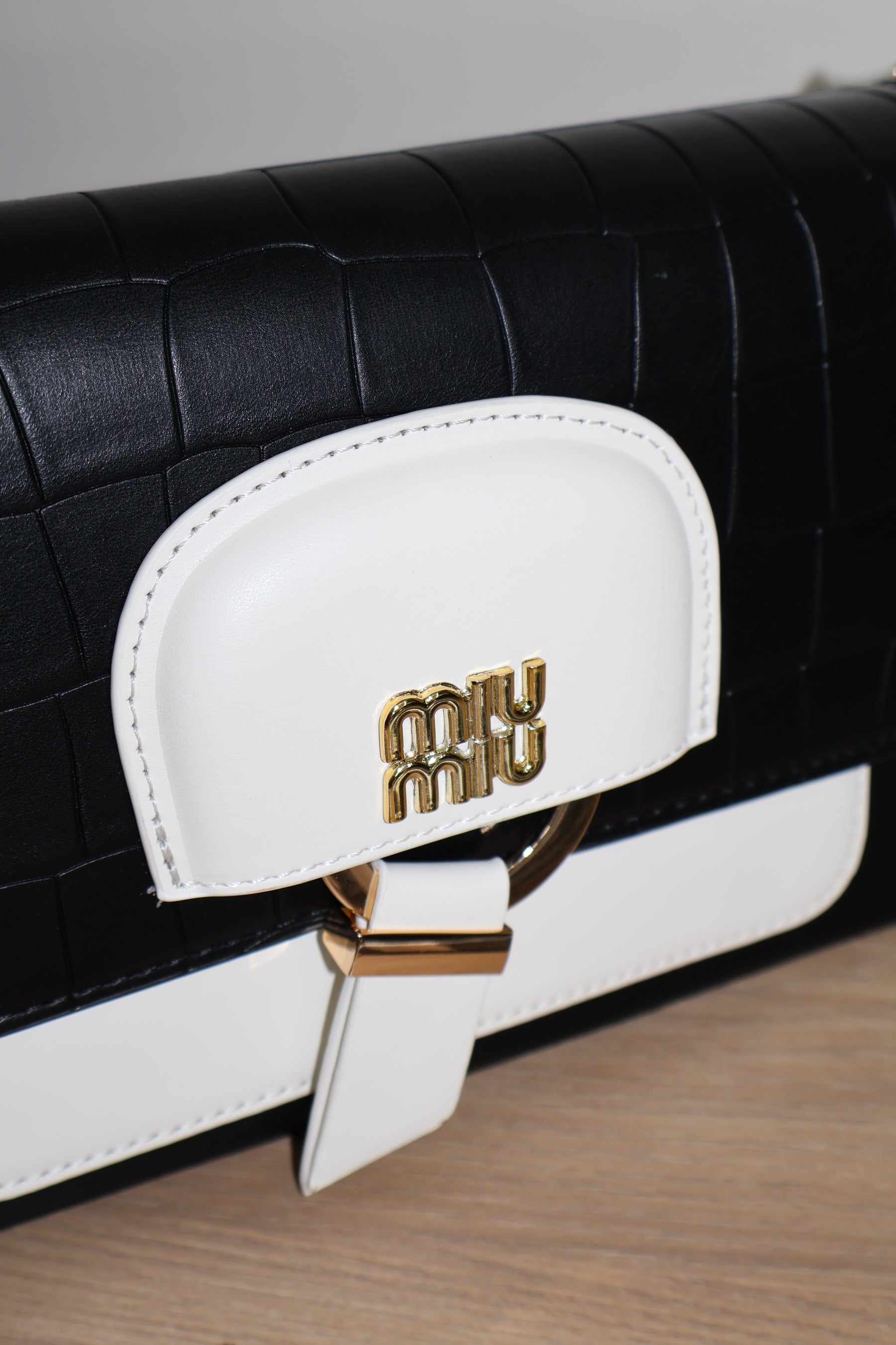 BOLSA MIUMIU 2 cores