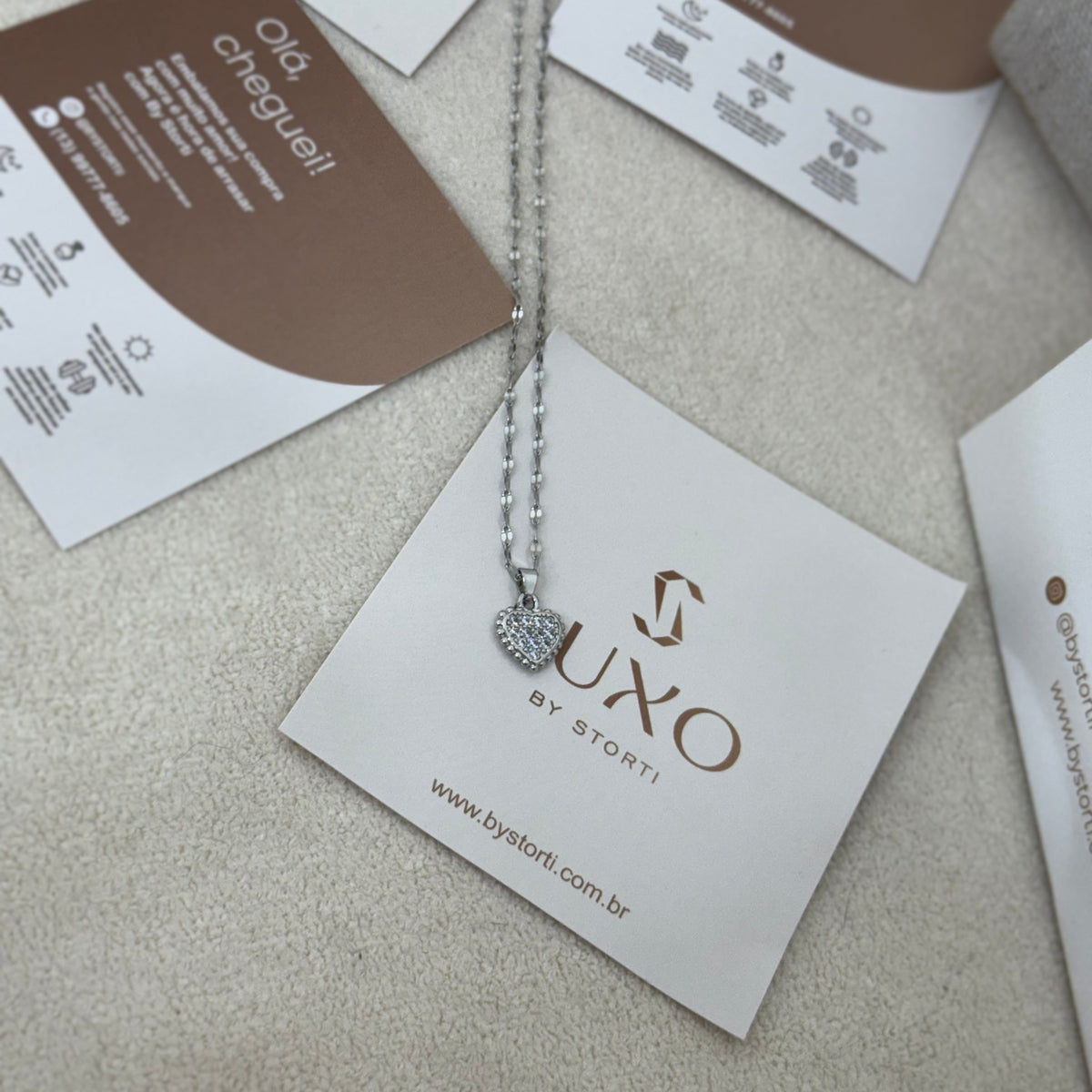 COLAR CORAÇÃO CRAVEJADO PRATA