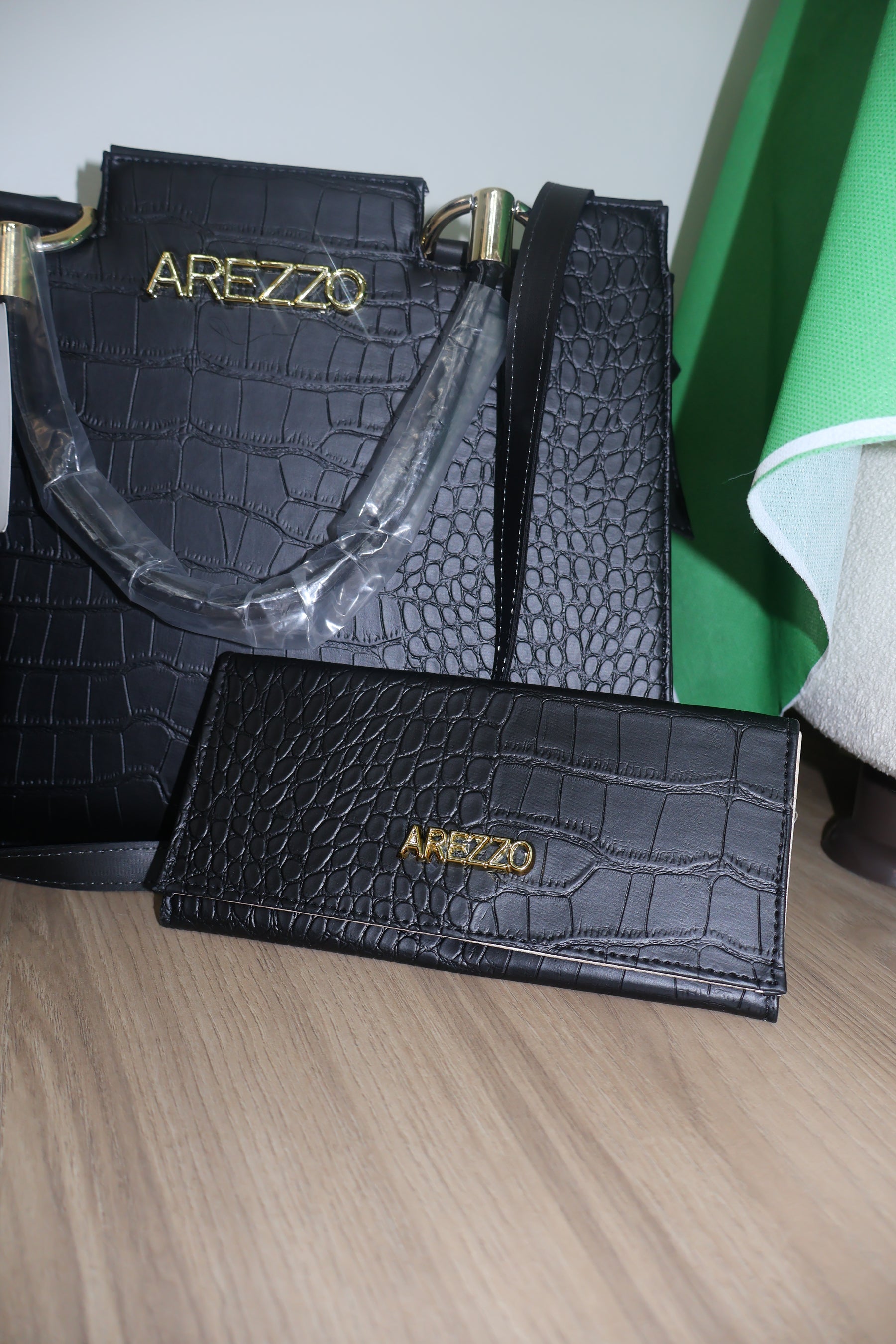 BOLSA ARREZO 3 em uma