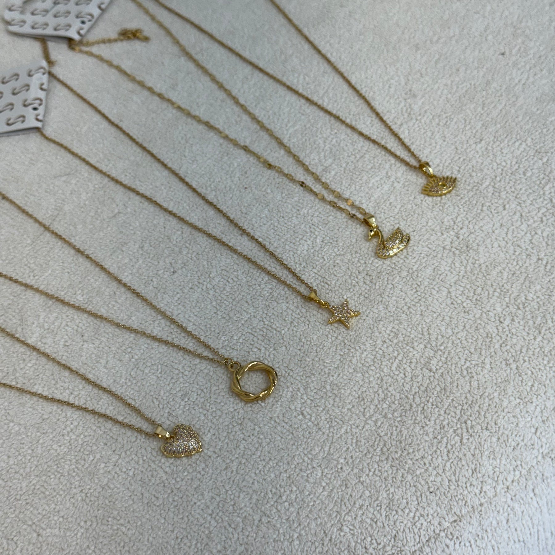 COLAR ESTRELA CRAVEJADO