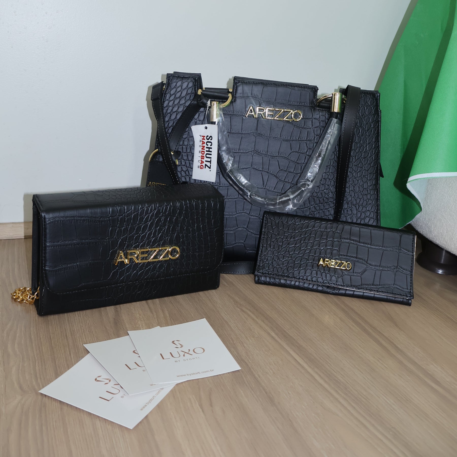 BOLSA ARREZO 3 em uma