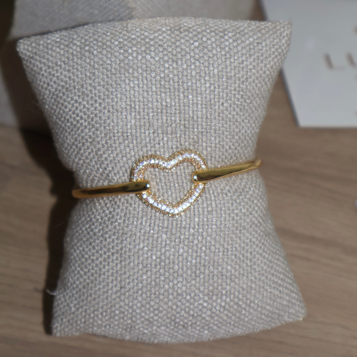 BRACELETE CORAÇÃO CRAVEJADO