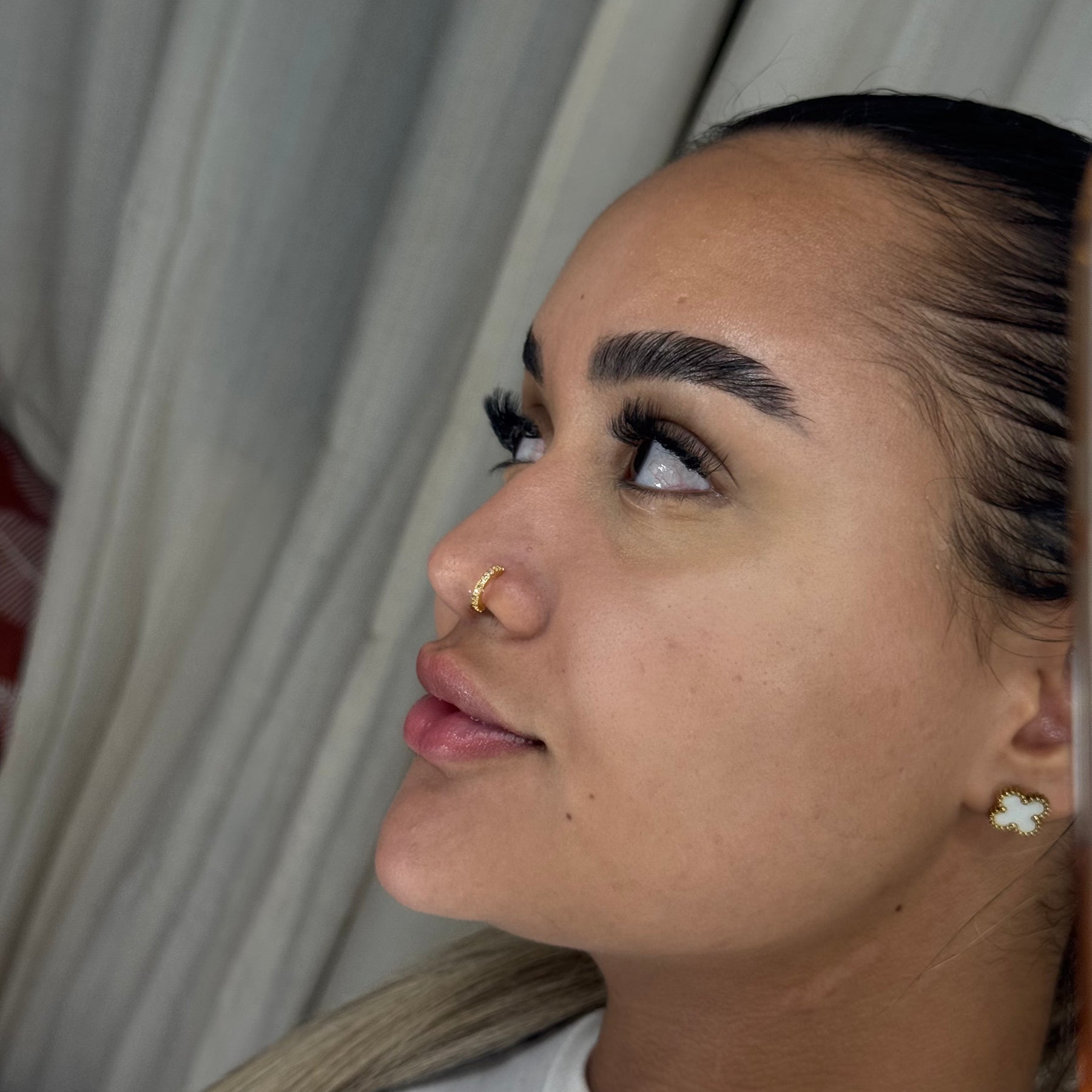 PIERCING CRAVEJADO FOLHEADO